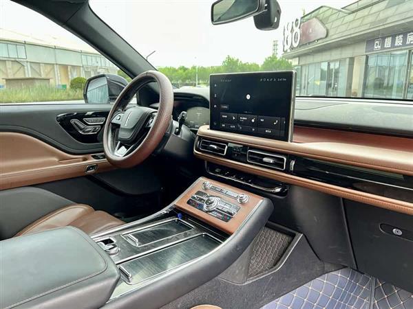 飞行家 2020款 3.0T V6 四驱尊雅版