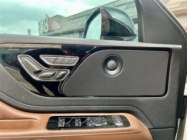 飞行家 2020款 3.0T V6 四驱尊雅版