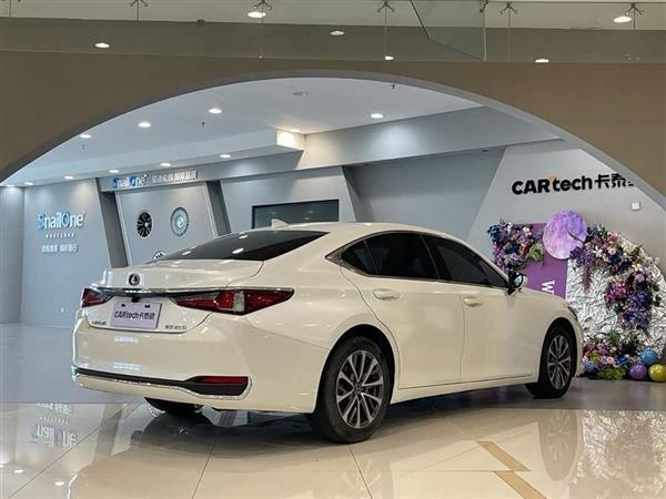 雷克萨斯ES 2021款 260 卓越版