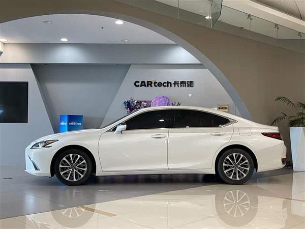 雷克萨斯ES 2021款 260 卓越版