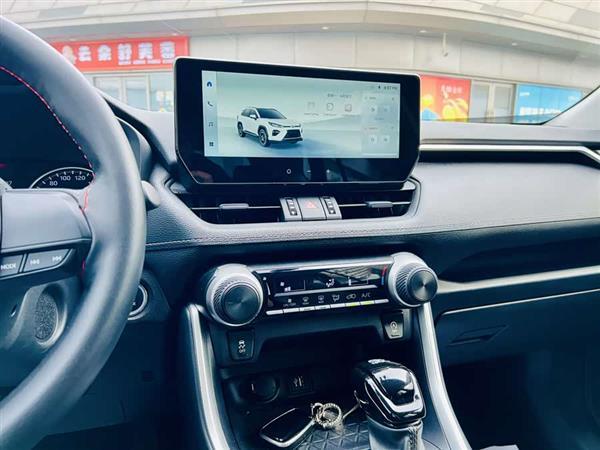 威兰达 2023款 2.0L CVT两驱领先版
