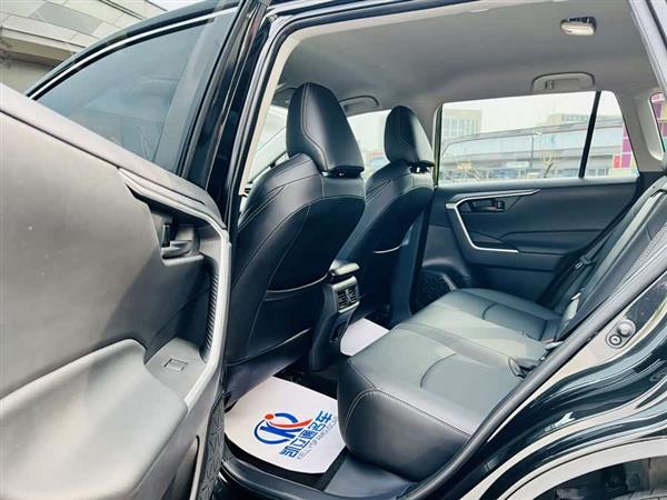 威兰达 2023款 2.0L CVT两驱领先版