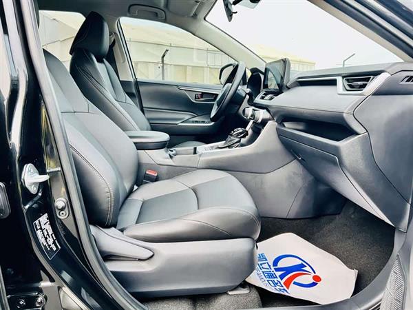 威兰达 2023款 2.0L CVT两驱领先版