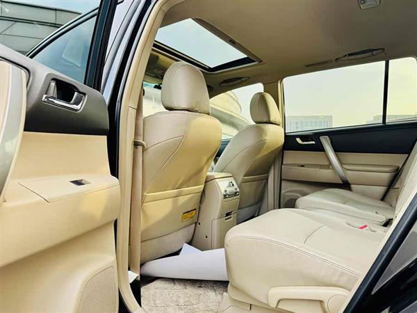 汉兰达 2012款 2.7L 两驱7座豪华版