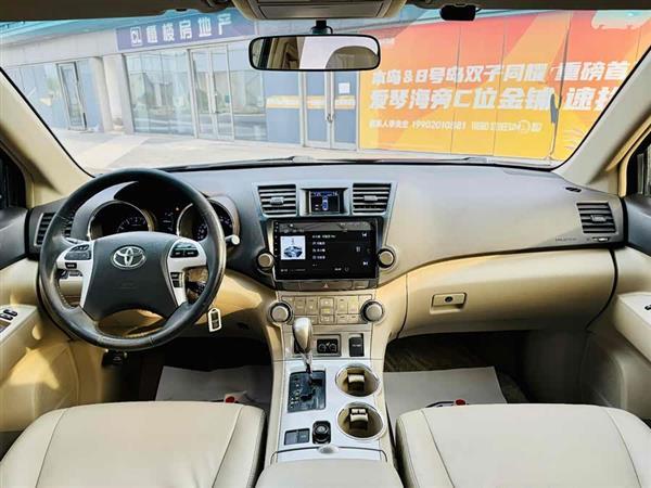 汉兰达 2012款 2.7L 两驱7座豪华版
