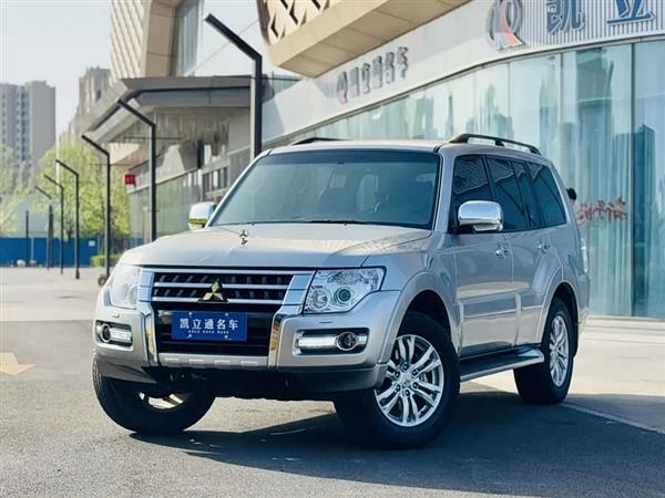 帕杰罗(进口)V97 2018款 3.8L 中东版