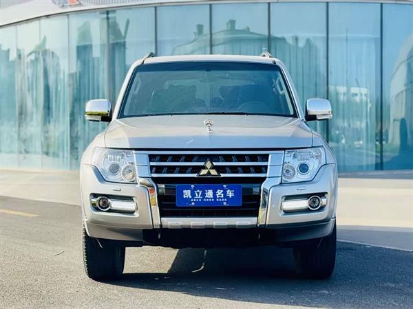 帕杰罗(进口)V97 2018款 3.8L 中东版