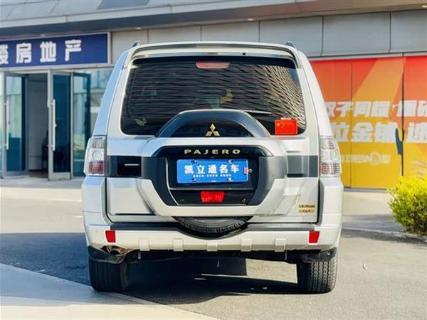 帕杰罗(进口)V97 2018款 3.8L 中东版