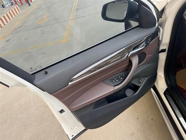 宝马X1 2020款 xDrive25Li 尊享型
