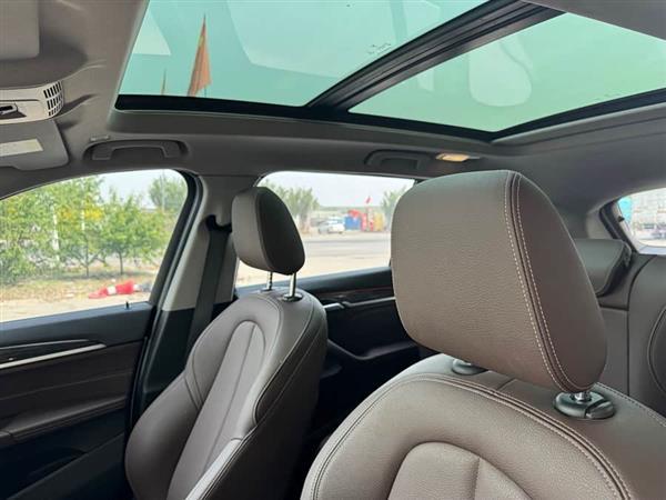 宝马X1 2020款 xDrive25Li 尊享型