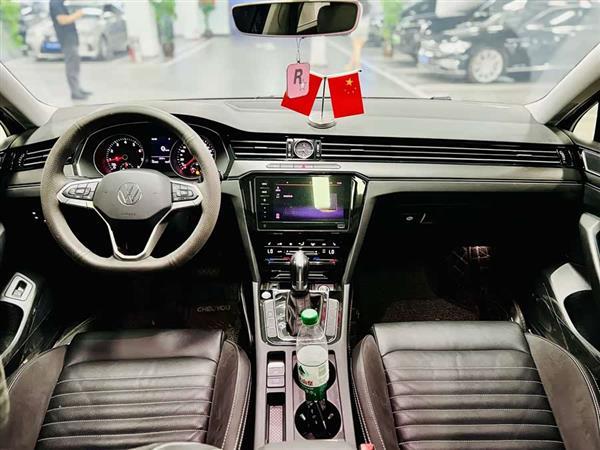 迈腾 2020款 330TSI DSG 领先型