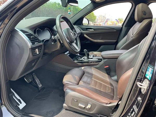 宝马X4 2019款 xDrive25i M越野套装