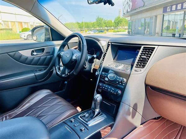 英菲尼迪QX70 2013款 3.7L 标准版