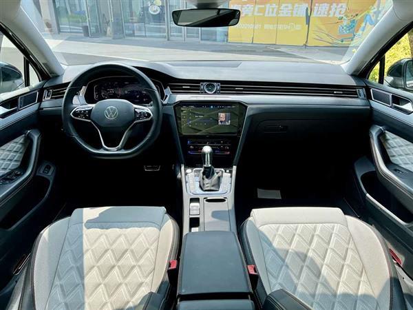 迈腾 2023款 200万辆纪念版 330TSI DSG豪华型