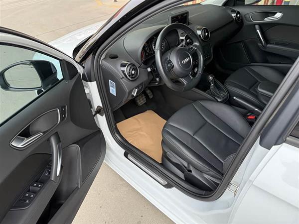 奥迪A1 2014款 30 TFSI Sportback舒适型