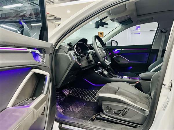 奥迪Q3 2023款 改款 40 TFSI 时尚动感型