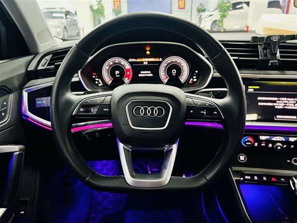 奥迪Q3 2023款 改款 40 TFSI 时尚动感型
