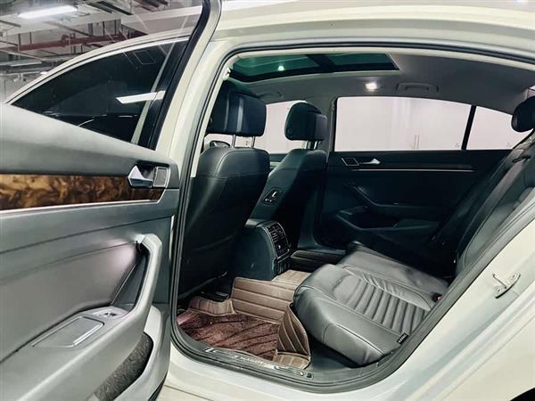 迈腾 2018款 改款 330TSI DSG 豪华型