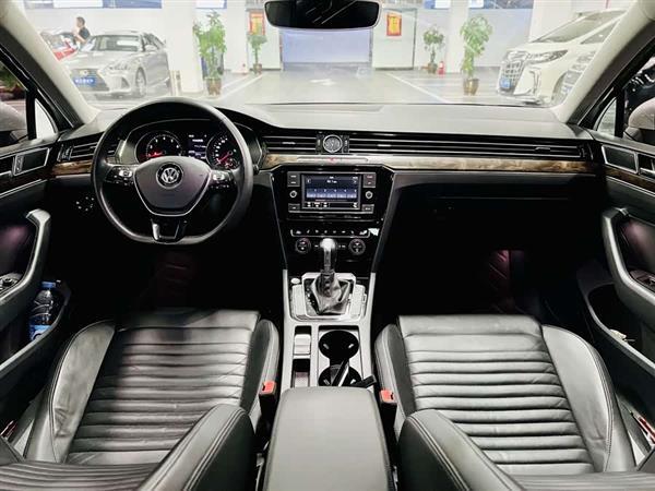 迈腾 2018款 改款 330TSI DSG 豪华型