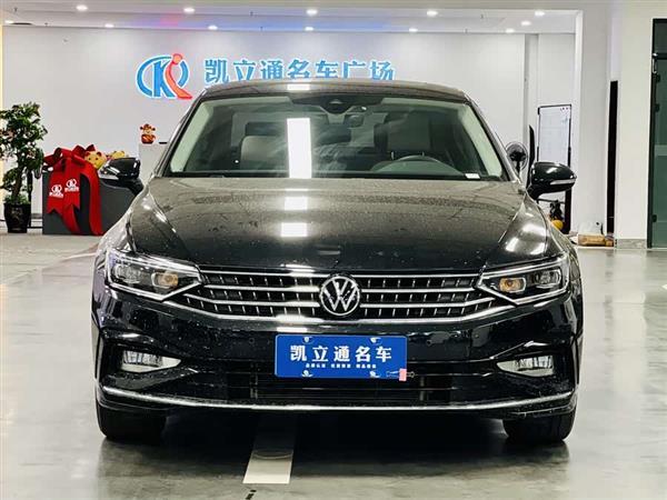 迈腾 2024款 200万辆众享款 330TSI DSG豪华型