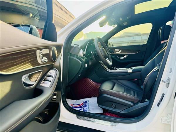 奔驰GLC 2022款 改款 GLC 300 L 4MATIC 动感型臻藏版