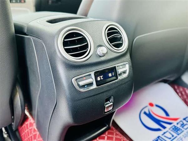 奔驰GLC 2022款 改款 GLC 300 L 4MATIC 动感型臻藏版