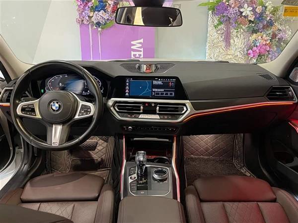 宝马3系 2022款 325i M运动套装