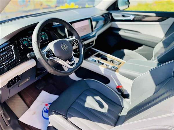 途昂 2022款 380TSI 四驱尊崇豪华版