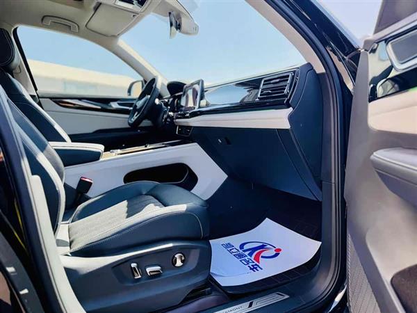 途昂 2022款 380TSI 四驱尊崇豪华版