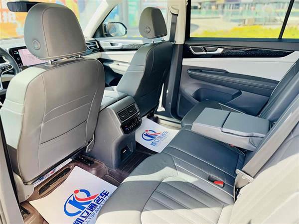 途昂 2022款 380TSI 四驱尊崇豪华版