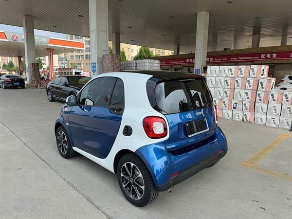smart fortwo 2015款 1.0L 52千瓦硬顶激情版
