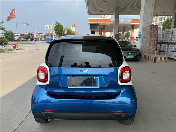 smart fortwo 2015款 1.0L 52千瓦硬顶激情版
