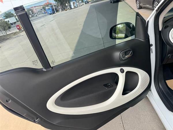 smart fortwo 2015款 1.0L 52千瓦硬顶激情版