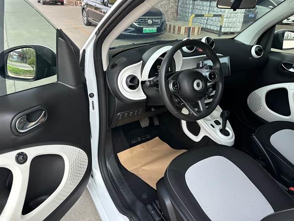 smart fortwo 2015款 1.0L 52千瓦硬顶激情版