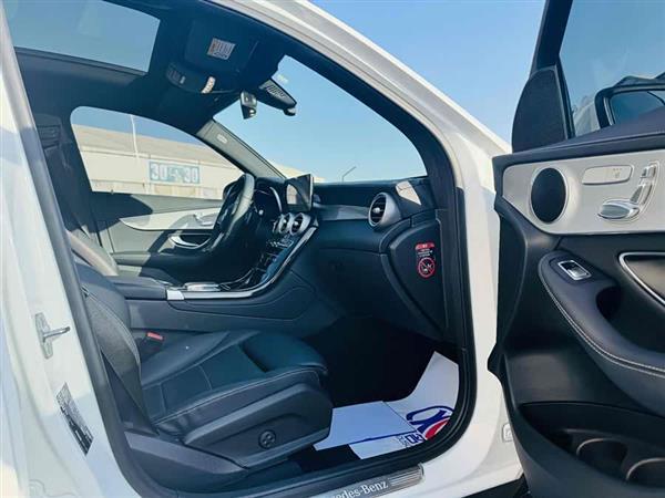 奔驰GLC 2022款 改款三 GLC 260 L 4MATIC 动感型