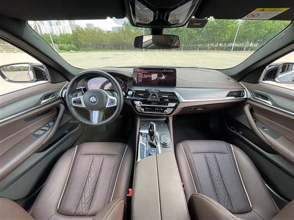 宝马5系 2021款 改款 530Li 领先型 M运动套装