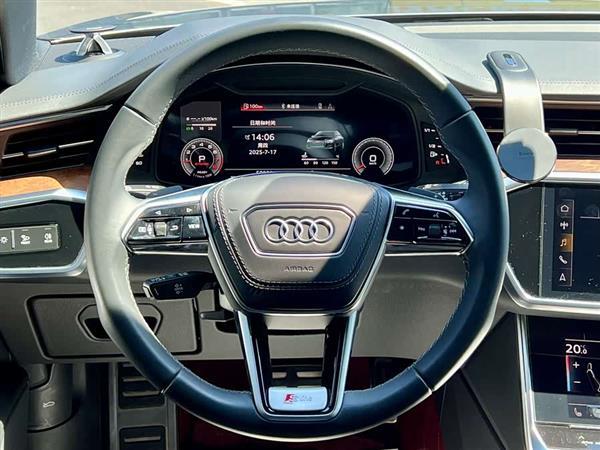 奥迪A6L 2023款 45 TFSI quattro 臻选动感型