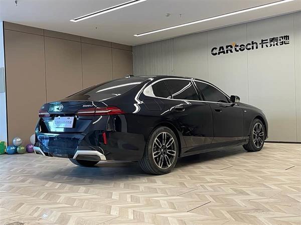 宝马5系 2024款 525Li M运动套装
