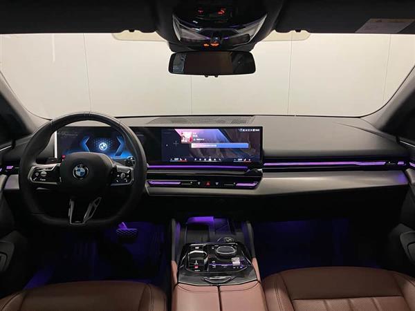 宝马5系 2024款 525Li M运动套装