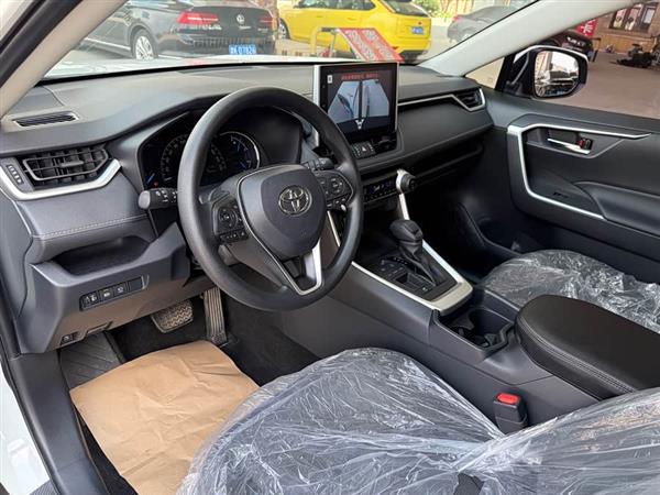RAV4荣放 2021款 双擎 2.5L E-CVT两驱精英版