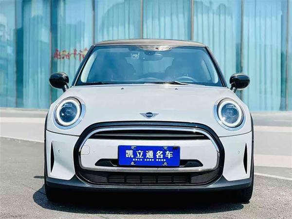 MINI 2023款 改款 1.5T COOPER 艺术家