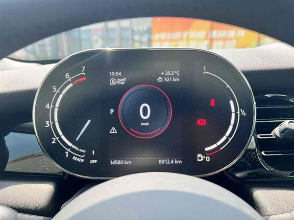 MINI 2023款 改款 1.5T COOPER 艺术家
