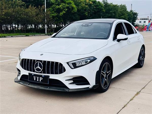 奔驰A级 2019款 A 200 L 运动轿车先行特别版