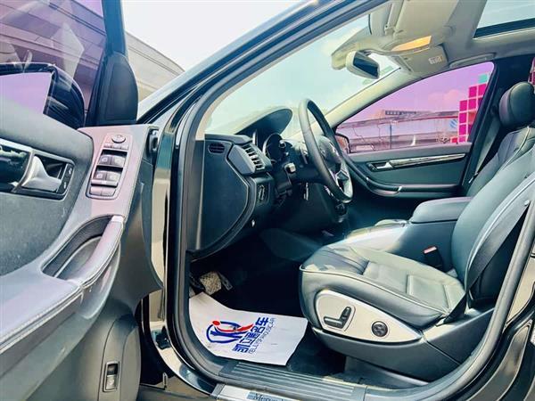 奔驰R级 2017款 R 320 4MATIC 商务型臻藏版