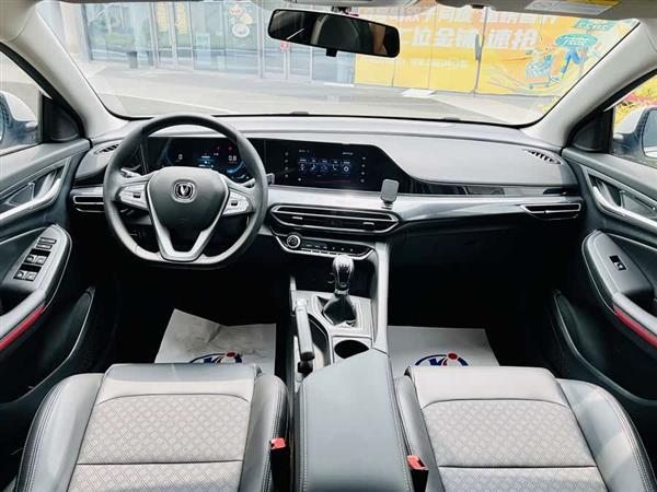 逸动 2020款 PLUS 1.6L GDI 手动精英型