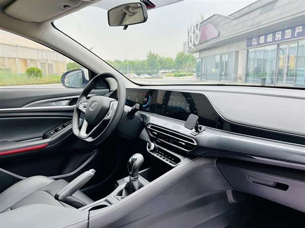 逸动 2020款 PLUS 1.6L GDI 手动精英型