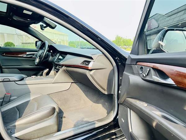 凯迪拉克CT6 2022款 28T 风尚型