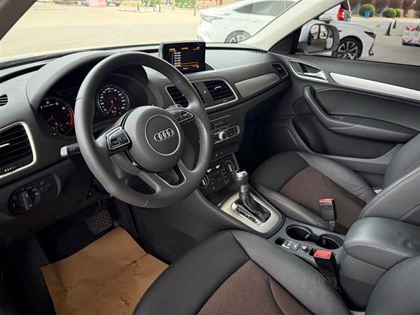 奥迪Q3 2018款 30周年年型 30 TFSI 时尚型