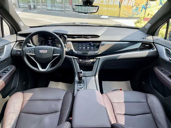 凯迪拉克XT6 2022款 2.0T 七座四驱豪华型