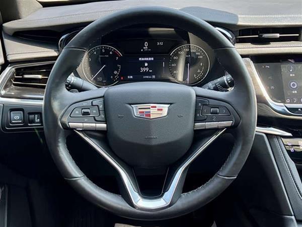 凯迪拉克XT6 2022款 2.0T 七座四驱豪华型